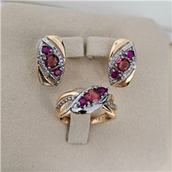 Комплект ювелирной бижутерии коллекция "Дубай" серьги и кольцо 18 р, покрытие позолота, вставка: фианиты и цирконы, цвет: малиновый и прозрачный, арт.414.614-18