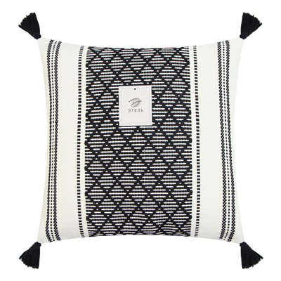 Наволочка декоративная с кисточками «Этель. Сканди», 45×45 см, чёрная