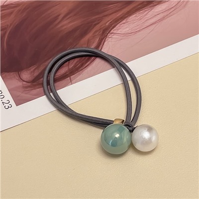 Набор резинок для волос с шариками 5 штук.