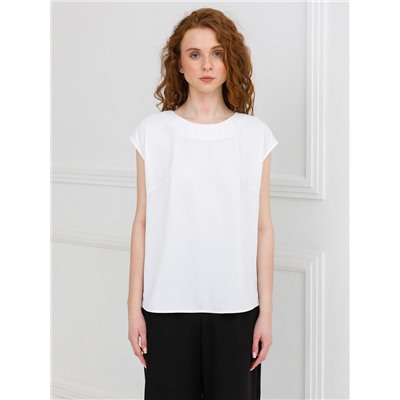 Блузка со спущенным плечом в белом цвете