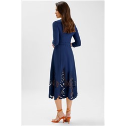 Urs 24-352-1, Платье