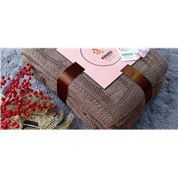 Вязаный шерстяной плед Kenzo 220/240 кофе с молоком