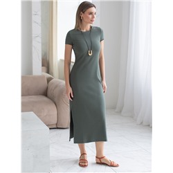 Платье из трикотажа в широкий рубчик