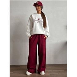 Костюм с вышивкой