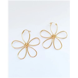 Стильные серьги