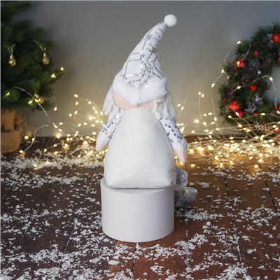 Игрушка мягкая «Дед Мороз в костюмчике с пайетками» 49×17 см, серебристо-белый