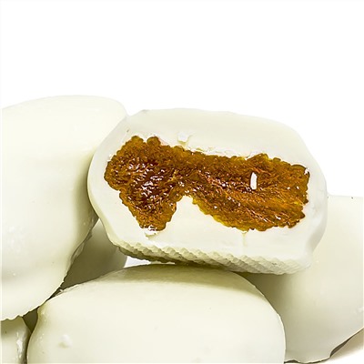 Абрикос в белом шоколаде