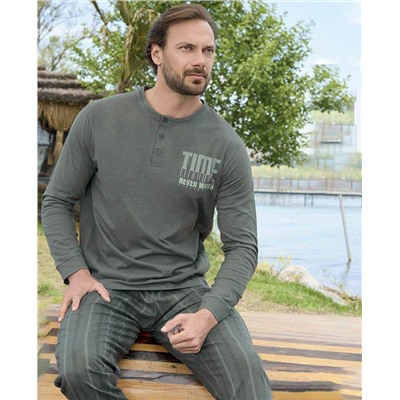 Пижама: брюки и лонгслив