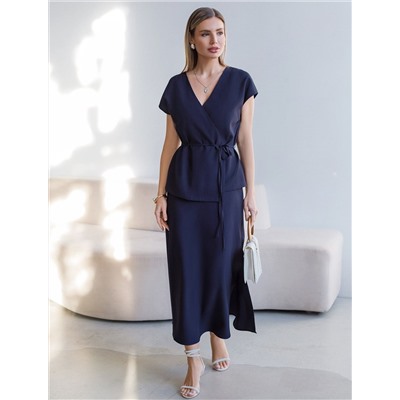 Жилет на запАх с поясом из плотного лиоцелла