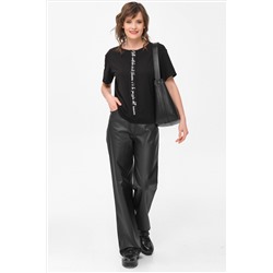 Брюки чёрные с покрытием под кожу