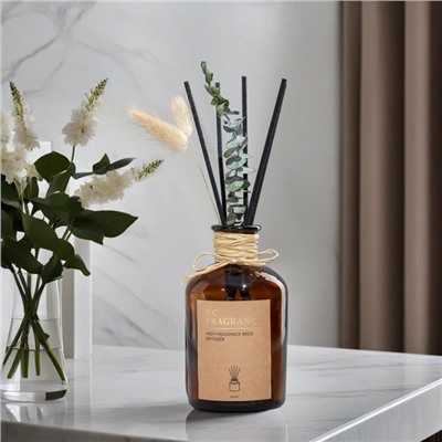 Набор для ароматизации помещений в тубусе: диффузор 230 мл, эфирное масло, красное дерево