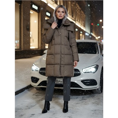Пальто зимнее утепленное с капюшоном женское коричневого цвета 7700K