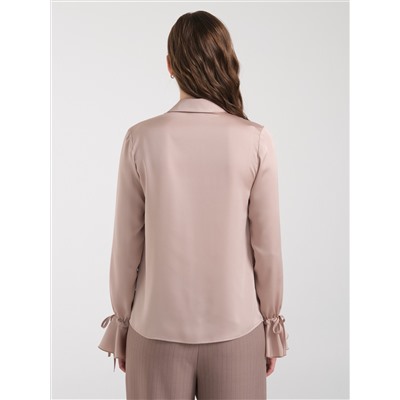 Блузка бежевая с воланом на рукаве