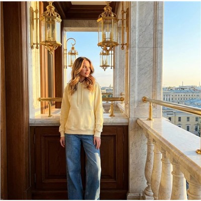 Толстовка с вышивкой