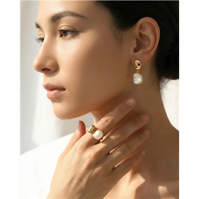 Кольцо с натуральным перламутром