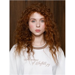 Футболка молочного цвета с принтом