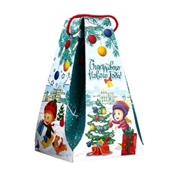 Сладкий новогодний подарок «На прогулку», конфеты + игрушка, 700 г