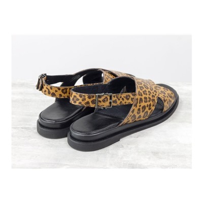 Босоножки в стиле animal print из натуральной кожи яркого леопардового принта, на легкой подошве черного цвета, С-1811/1-01