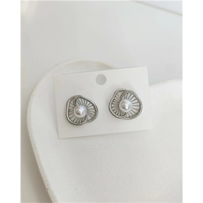 Стильные серьги