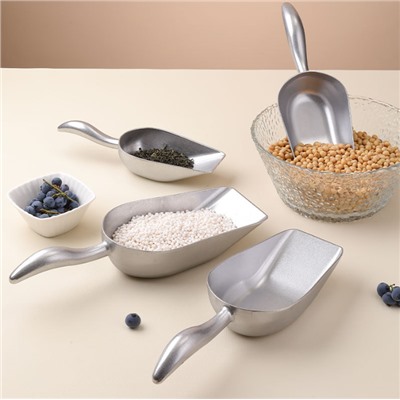 Алюминиевый совок для сыпучих продуктов и льда
