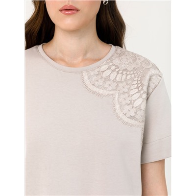 Блуза бежевая с кружевом