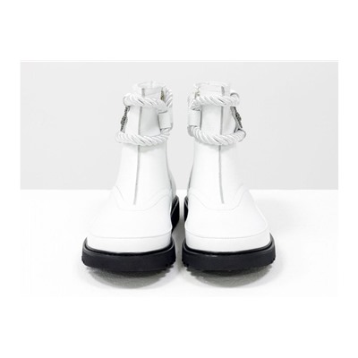 Белые нарядные низкие сапожки в стиле UGG из натуральной кожи флотар, на легкой, непромерзаемой подошве, Коллекция Осень-Зима от ТМ Gino Figini, Б-20104-01