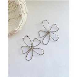 Стильные серьги