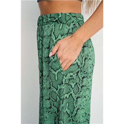 Брюки широкие зелёные с карманами