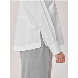 Блузка с карманами белого цвета