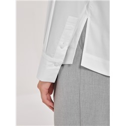 Блузка с карманами белого цвета