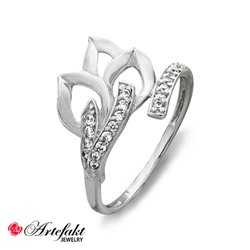 Серебряное кольцо с бесцветными фианитами - 144