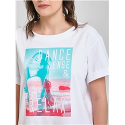 Футболка белая с принтом