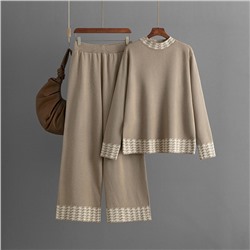 Eleganzza  Костюм женский  P-173