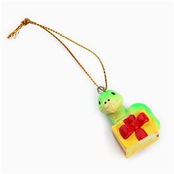 Ёлочная игрушка новогодняя «Змейка в коробке», на Новый год, 3,5 х 2,7 см
