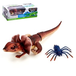 Набор животных «Ящерица против паука», работает от батареек