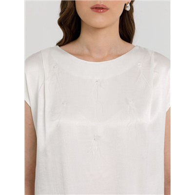 Блузка молочного цвета с бусинами по переду