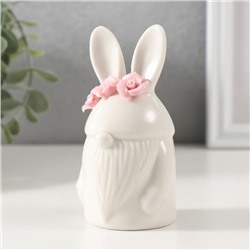 Фигурка керамика «Гномик белый с розами на шапке», 5.5×5.2×10.3 см