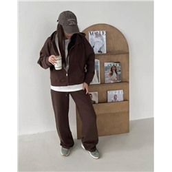 Спортивный костюм: брюки и толстовка на молнии