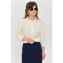 Блузка с оригинальным кроем рукава
