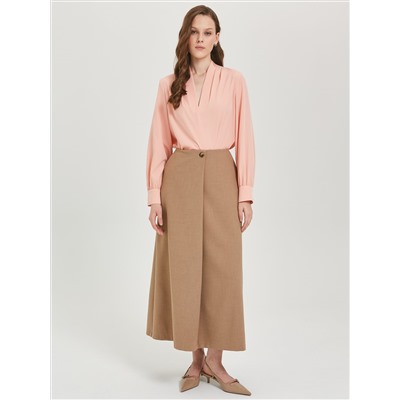 Блузка персикового цвета с длинным рукавом