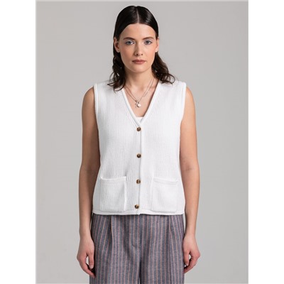 Жилет вязаный белый
