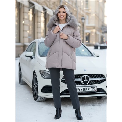 Куртка зимняя женская с мехом и капюшоном тренд светло-коричневого цвета 7656SK