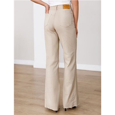 Джинсы клеш с прорезями и с необработанным краем из эластичного денима средней плотности