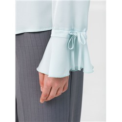 Блузка женская с воланом на рукаве