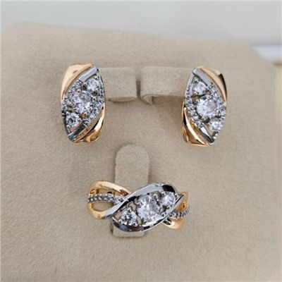 Комплект ювелирной бижутерии коллекция "Дубай" серьги и кольцо 18 р, покрытие позолота, вставка: фианиты и цирконы, цвет: прозрачный, арт.414.617-18