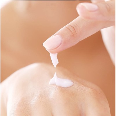 Крем для рук РОМАШКА с растительными экстрактами Zhiduo, 30 гр.