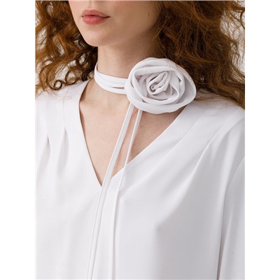 Блузка белая с чокером