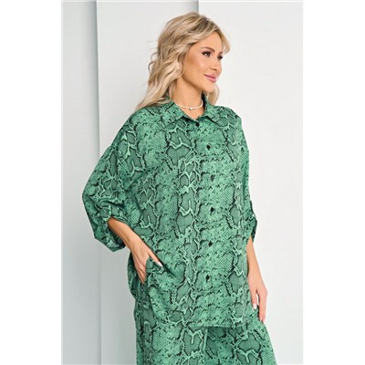 Рубашка зелёная со змеиным принтом