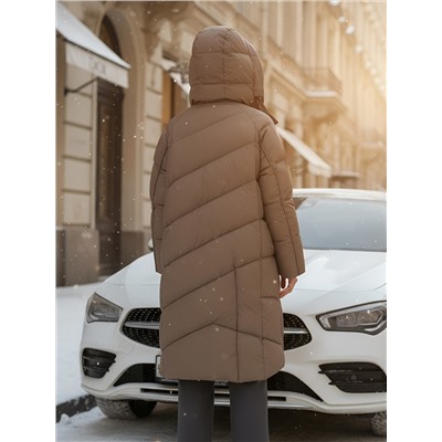Пальто зимнее утепленное с капюшоном женское светло-коричневого цвета 7748SK