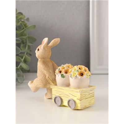 Фигурка полистоун «Зайчик везёт цветочные горшки на тележке», 11×4×10 см